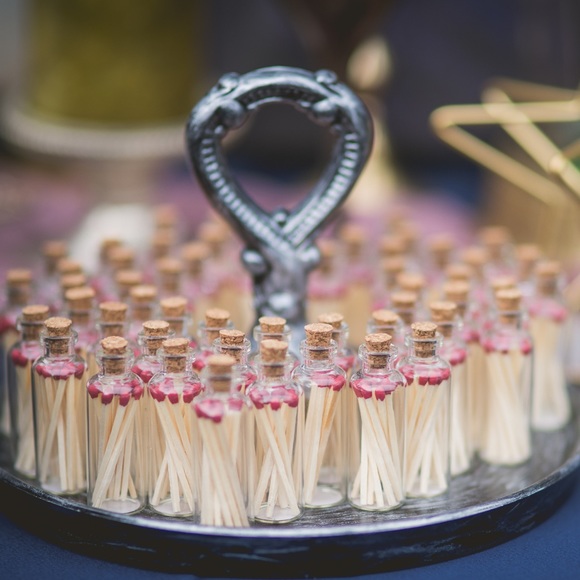Vanilla Lavender candle with amethyst & rainbow fluorite crystals! - Picture 2 of 4
